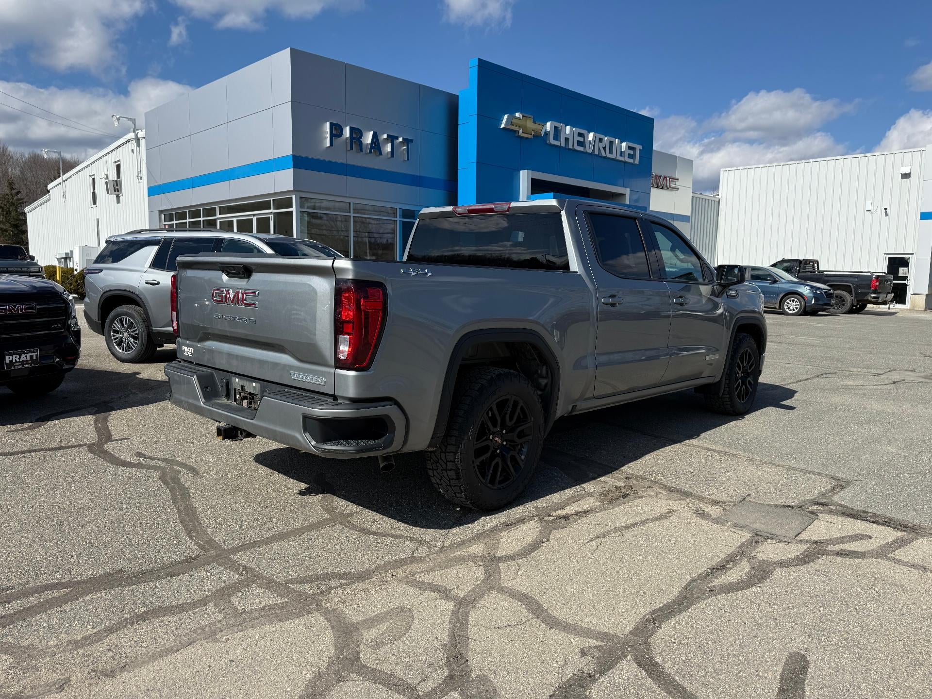 2023 GMC Sierra 1500 Elevation